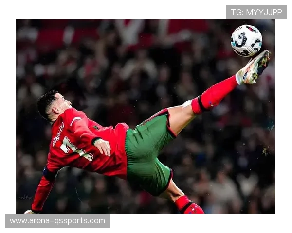 星光闪耀的足球巨星是谁 他在绿茵场上如何成就传奇地位