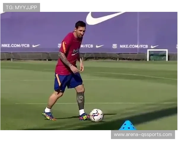 踢足球时如散步般轻松自如的球星是谁为何他能做到这一点